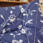 Granatowe poduszki – szybki przegląd i świetne ceny