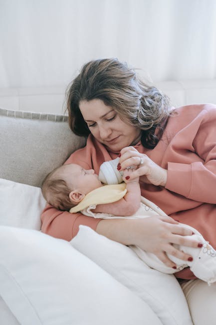 Częstotliwość oddawania stolca przez niemowlę po spożyciu mleka modyfikowanego - ile to powinno trwać?