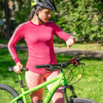 Optymalny czas treningu na rowerze stacjonarnym dla zdrowych kolan: Jak długo powinieneś ćwiczyć?